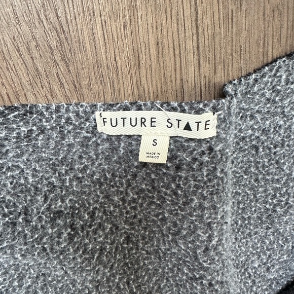 Future State Long Sleeve Cute Top - Picture 3 of 3